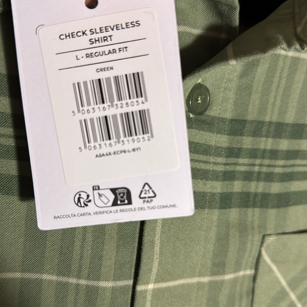 NWT GymShark CHECK SLEEVELESS SHIRT Size Large flannel muscle shirt - Picture 4 of 6